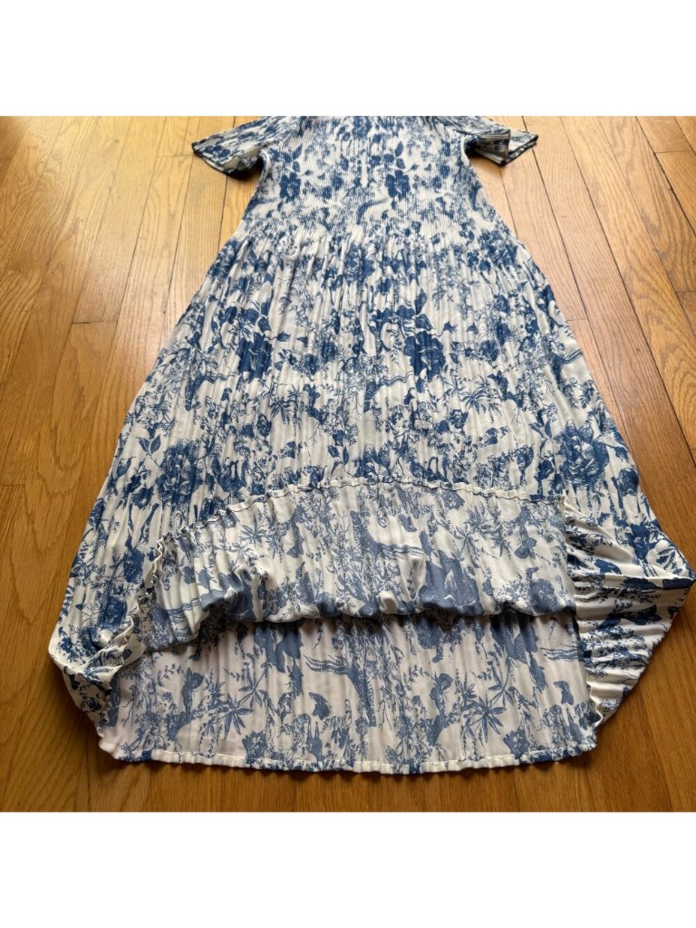 Kindred Size M Blue & White Floral Print Pleated Short Sleeve Midi A-Line Dress - Picture 16 of 16